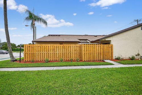 2701 Waterview Cir, Palm Springs, FL, 33461-6423 | Card Image