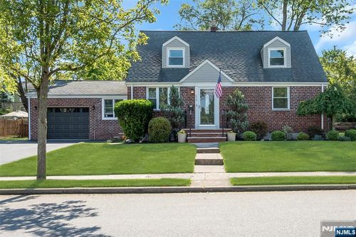 519 Ryeside Ave, New Milford, NJ, 07646-1339 | Card Image