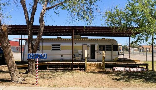 211 Austin St, Levelland, TX, 79336-4729 | Card Image