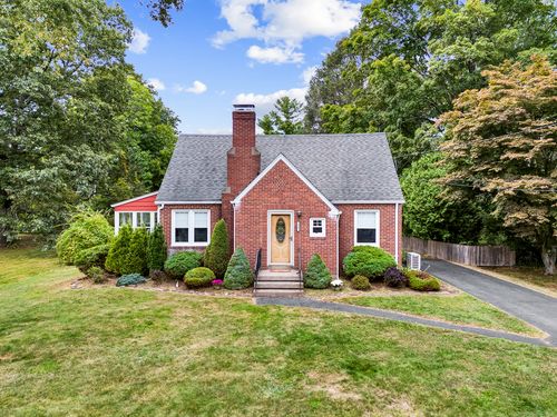 533 Paddock Ave, Meriden, CT, 06450-7015 | Card Image