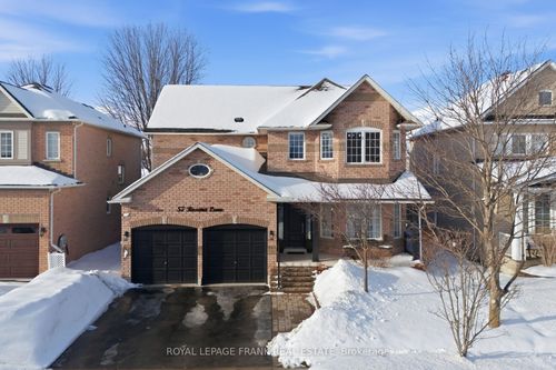 57 Rosena Lane, Uxbridge, ON, L9P1X7 | Card Image
