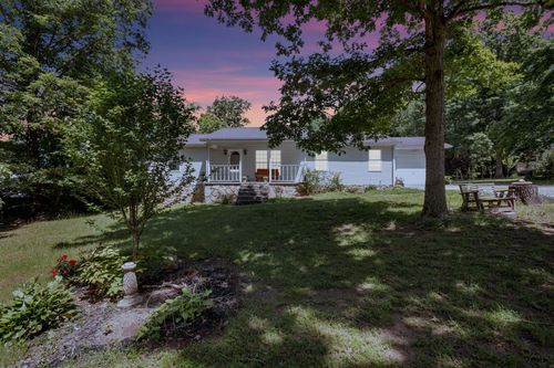 300 Troy Ln, Hohenwald, TN, 38462-4055 | Card Image