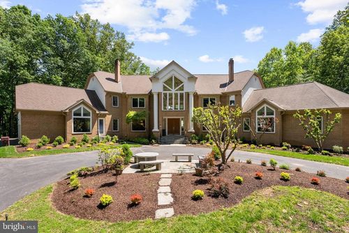 7003 Fawn Trail Ct, BETHESDA, MD, 20817-3928 | Card Image
