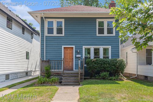 202 N Washington Ave, Royal Oak, MI, 48067-1784 | Card Image