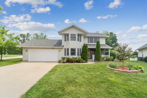 4710 Donald Dr, Cedar Falls, IA, 50613-7003 | Card Image
