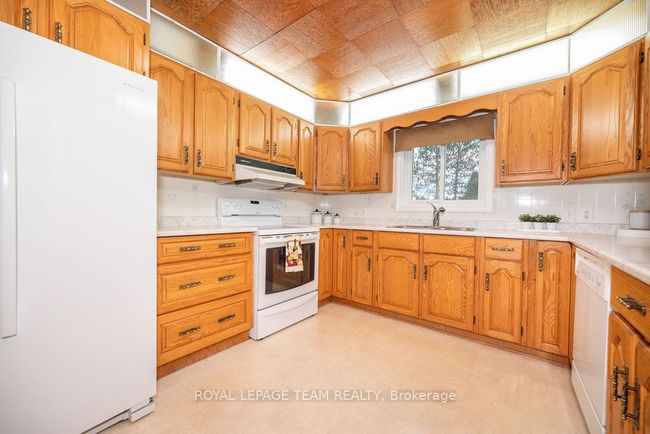 3433 Round Lake Road, House other with 5 bedrooms, 1 bathrooms and 2 parking in Killaloe, Hagarty and Richards ON | Image 18