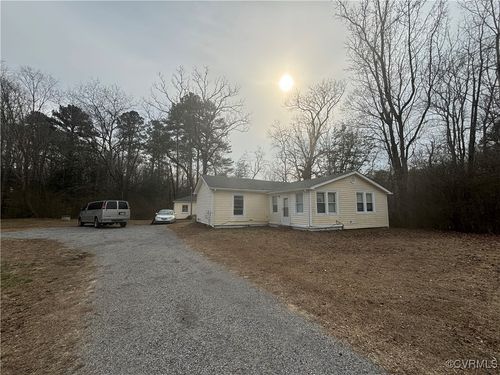 18415 James River Drive, Disputanta, VA, 23842 | Card Image