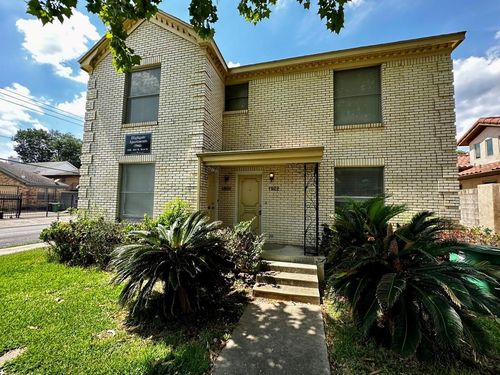 1922 W Main St, Houston, TX, 77098-3414 | Card Image