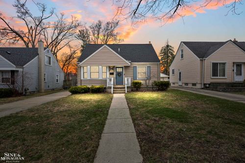 1913 N Connecticut Ave, Royal Oak, MI, 48073-4210 | Card Image