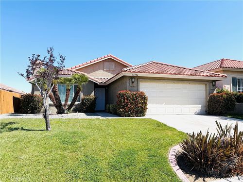 17584 Fisher St, Victorville, CA, 92395-7757 | Card Image