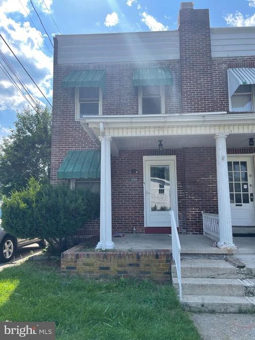 524 Heine St, READING, PA, 19606-1811 | Card Image