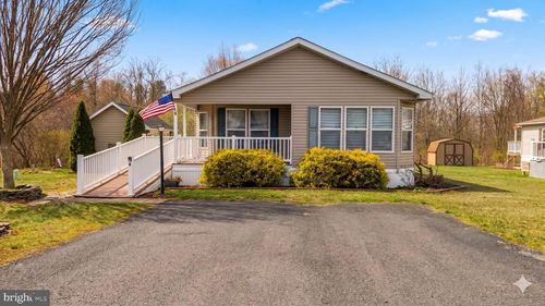 6 Meadowview Dr, NEW BLOOMFIELD, PA, 17068-9768 | Card Image