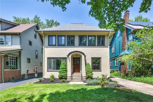 3007 Edgehill Rd, Cleveland Heights, OH, 44118-2019 | Card Image