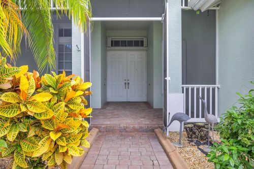 302 Nw Westover Ct, St Lucie West, FL, 34986-3595 | Card Image