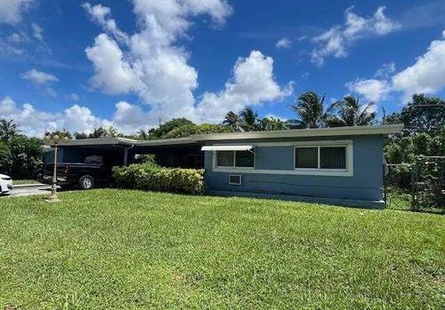 330 Long Island Ave, Fort Lauderdale, FL, 33312-1828 | Card Image