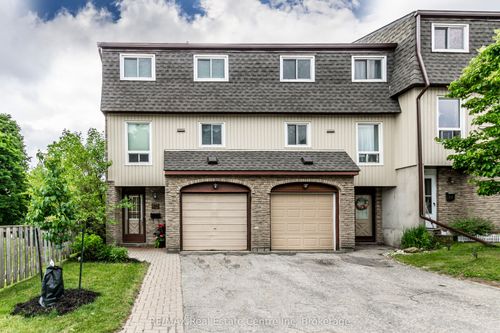 35-80 Old Country Dr, Kitchener, ON, N2E2E5 | Card Image