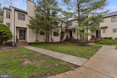 14 Cedar Ct, Flemington, NJ, 08822-2042 | Card Image
