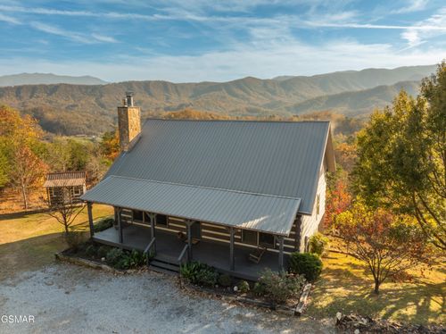 1114 Bear Paw Ridge Way, Sevierville, TN, 37862-8009 | Card Image
