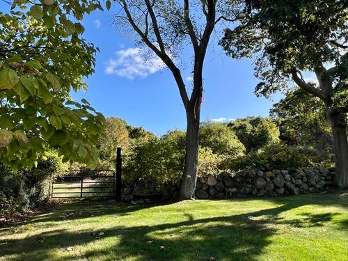 1580 Main Rd, Westport, MA, 02790-4408 | Card Image