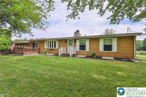 2480 Schlegel Rd, BATH, PA, 18014-9628 | Card Image
