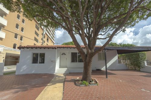 2675 Sw 24th Ter, Miami, FL, 33145-3635 | Card Image