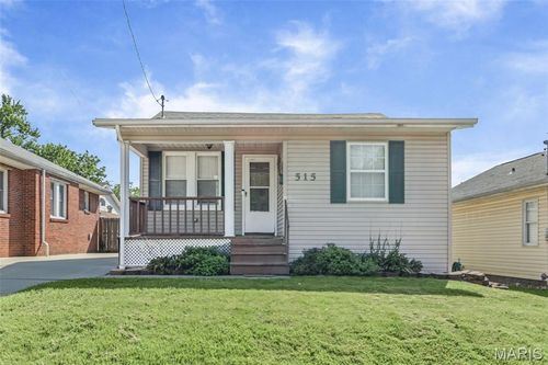 515 Marsh Ave, Alton, IL, 62002-1818 | Card Image