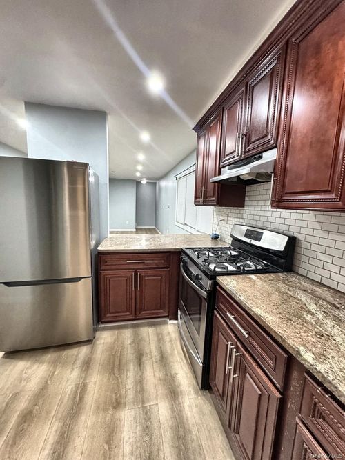 9714 130th Street, New York, NY, 11419 | Card Image