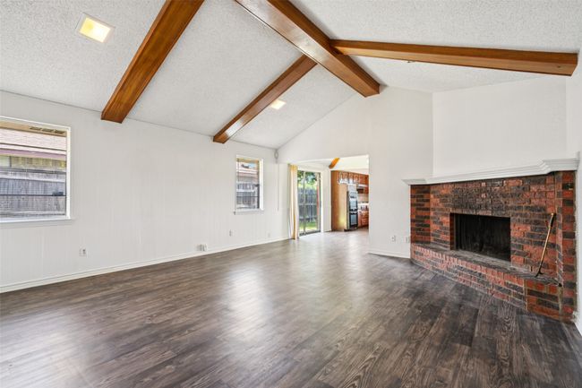 338 S Stewart Ave, Home with 6 bedrooms, 4 bathrooms and 4 parking in Lancaster TX | Image 6