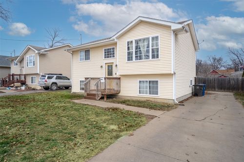 1527 De Wolf St, Des Moines, IA, 50316-2721 | Card Image