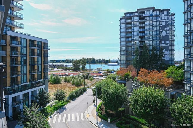 701 - 3200 Corvette Way, Condo with 2 bedrooms, 2 bathrooms and 1 parking in Richmond BC | Image 6