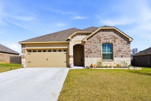 1333 Almond Rd, Azle, TX, 76020-3377 | Card Image