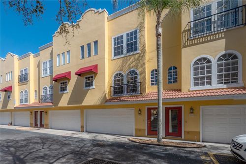 3308 Las Campos Pl, TAMPA, FL, 33611-2967 | Card Image