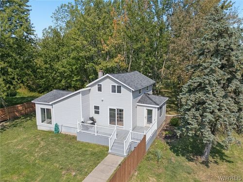 8420 Akron Rd, Lockport, NY, 14094-9345 | Card Image