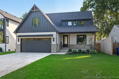 3921 Madison Ave, Tulsa, OK, 74105-3043 | Card Image