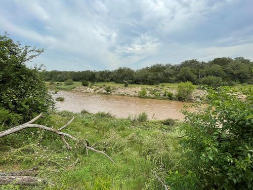 10220 E Us Highway 290, Fredericksburg, TX, 78624-5777 | Card Image