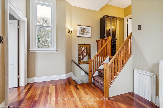 30 South St W, House other with 6 bedrooms, 4 bathrooms and 7 parking in Dundas ON | Image 37