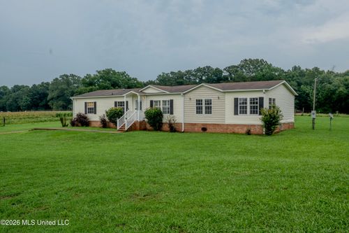 749 J Burnham Rd, Pelahatchie, MS, 39145-3497 | Card Image