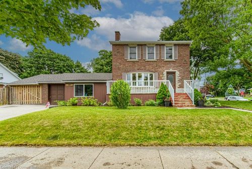 483 Ephraim St, Kitchener, ON, N2B2C5 | Card Image