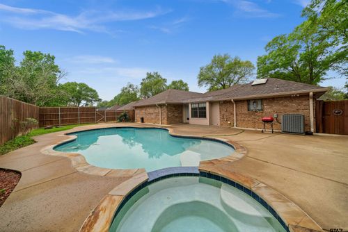 5806 Plantation Dr, Tyler, TX, 75703-5670 | Card Image