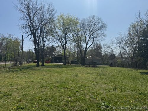 420 S Cherokee St, Stilwell, OK, 74960-4412 | Card Image