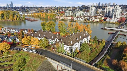 117-83 Star Cres, New Westminster, BC, V3M6X8 | Card Image