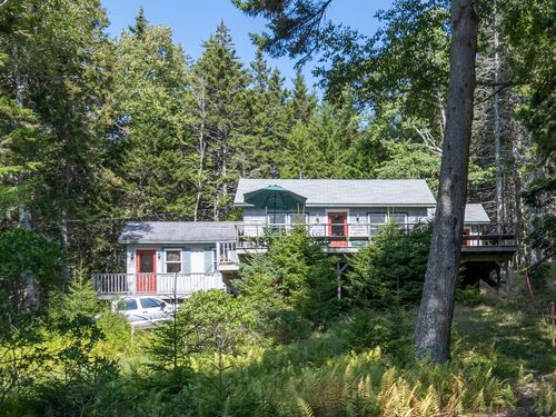 70 Island Retreat Road, Swans Island, ME, 04685 | Card Image