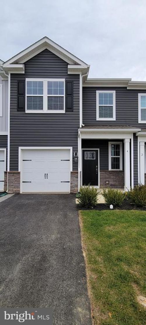 4 Elliot Ln, WESTAMPTON, NJ, 08060-5424 | Card Image
