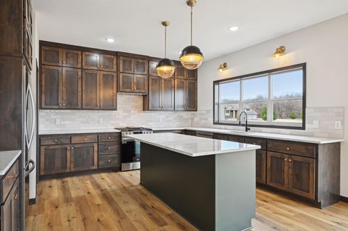 231 214th Ave Nw, Cedar, MN, 55011 | Card Image