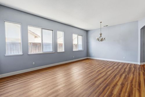 2039 Expedition Way, Sacramento, CA, 95832 | Card Image