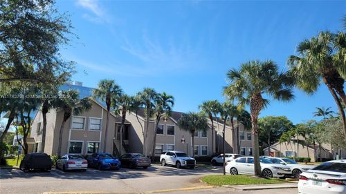 apt-e5-9633 Riverside Dr, Coral Springs, FL, 33071-6888 | Card Image