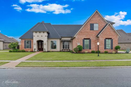 700 Dumaine Dr, Bossier City, LA, 71111-6273 | Card Image