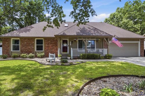 2807 Sw Maupin Ln, Topeka, KS, 66614-2452 | Card Image