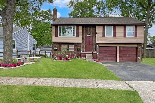 6024 Winterberry Dr, Galloway, OH, 43119-9298 | Card Image