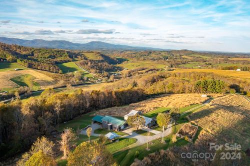 200 Bp Tree Farm Ln, Sparta, NC, 28675 | Card Image